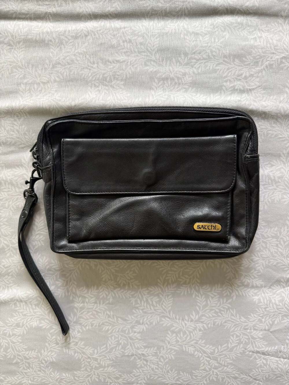Satchi Vintage Black Genuine Leather Clutch / Wristlet Organizer Bag